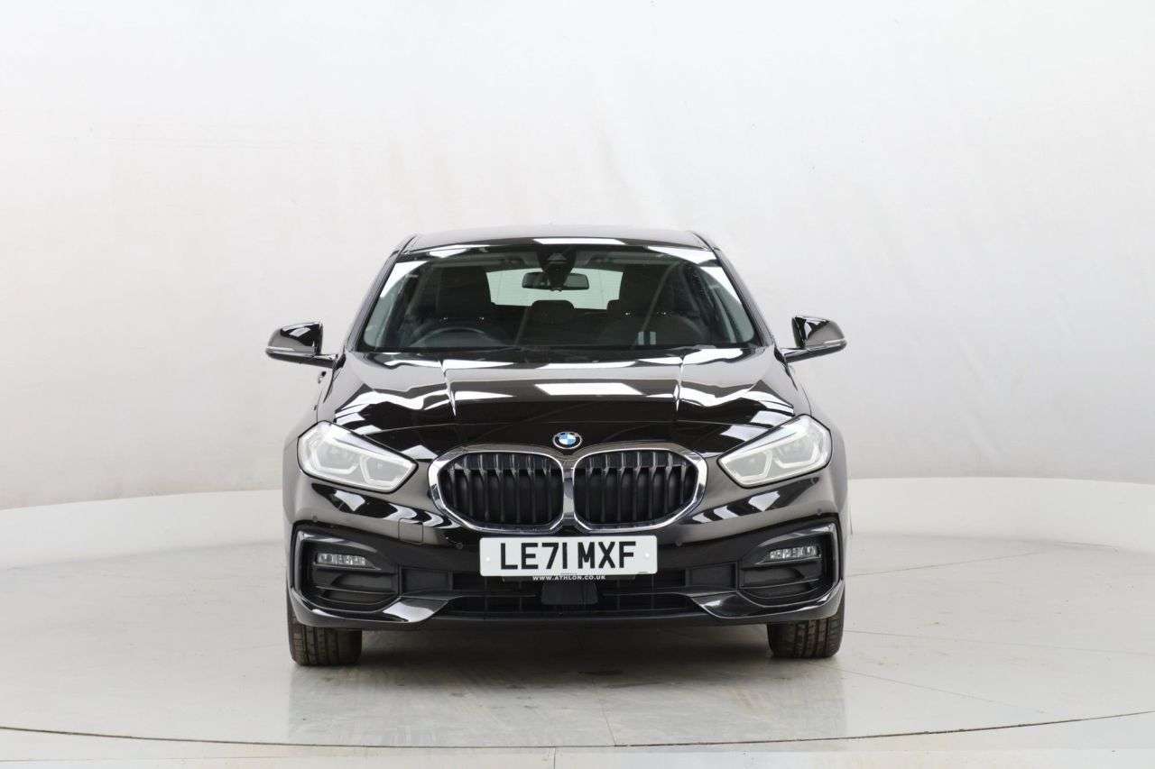 A 2022 BMW 1 SERIES 1.5 118i Sport (LCP) Hatchback 5dr Petrol DCT Euro 6 (s/s) (136 ps) A 2022 BMW 1 SERIES 1.5 118i Sport (LCP) Hatchback 5dr Petrol DCT Euro 6 (s/s) (136 ps)