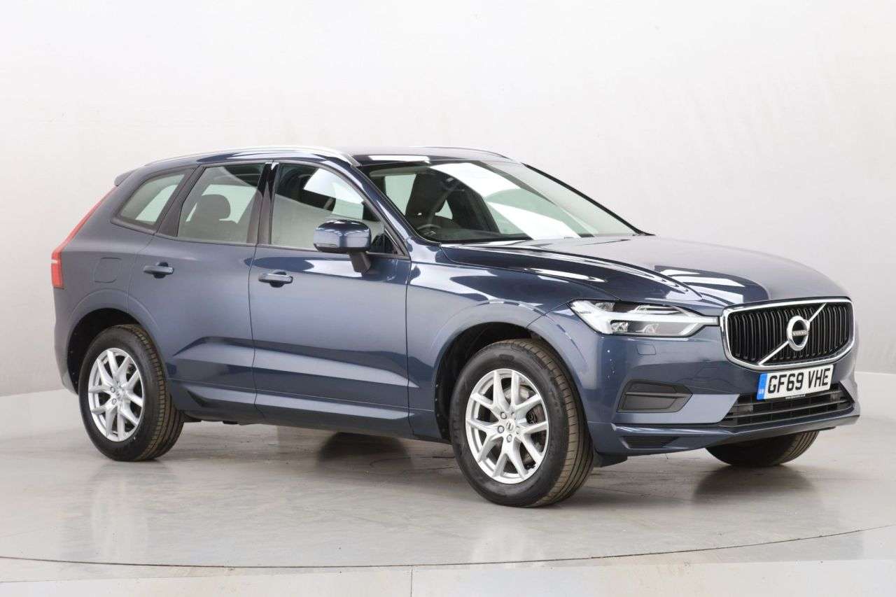 A 2019 VOLVO XC60 2.0 D4 Momentum SUV 5dr Diesel Auto Euro 6 (s/s) (190 ps) A 2019 VOLVO XC60 2.0 D4 Momentum SUV 5dr Diesel Auto Euro 6 (s/s) (190 ps)