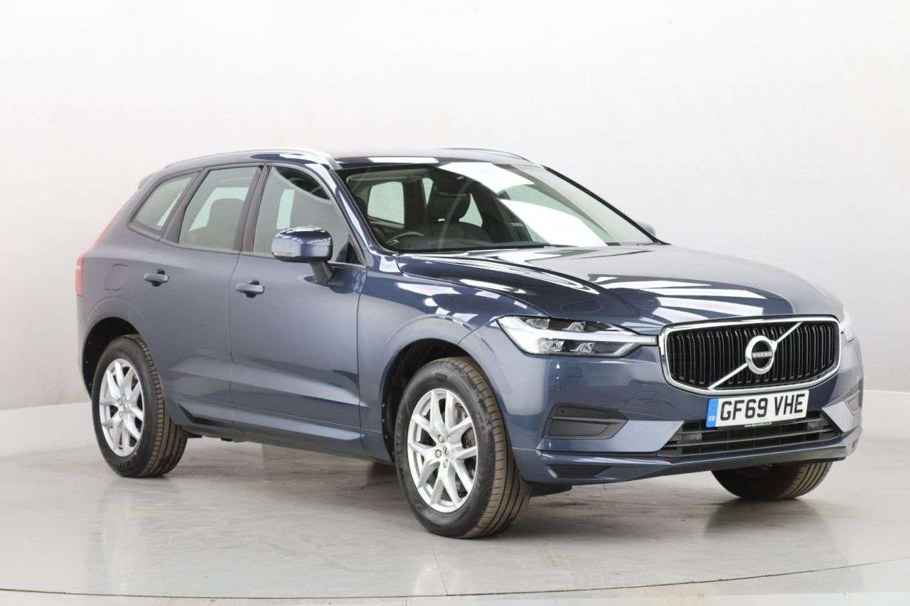 A 2019 VOLVO XC60 2.0 D4 Momentum SUV 5dr Diesel Auto Euro 6 (s/s) (190 ps) A 2019 VOLVO XC60 2.0 D4 Momentum SUV 5dr Diesel Auto Euro 6 (s/s) (190 ps)