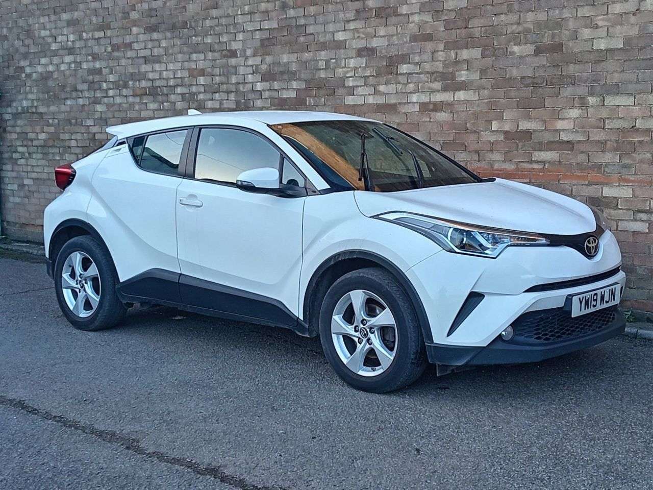 2019 TOYOTA C-HR 2019 TOYOTA C-HR