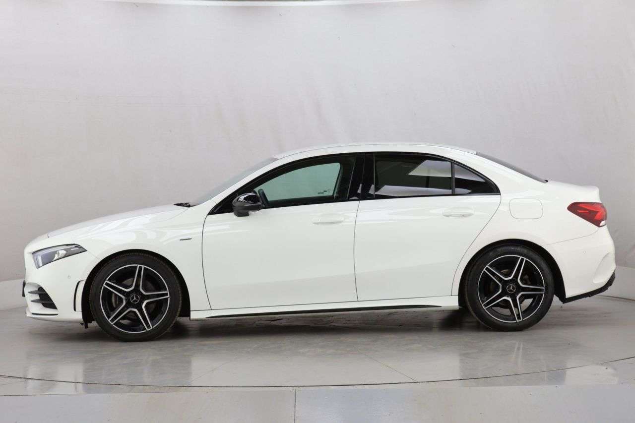 2021 MERCEDES-BENZ A CLASS 2021 MERCEDES-BENZ A CLASS