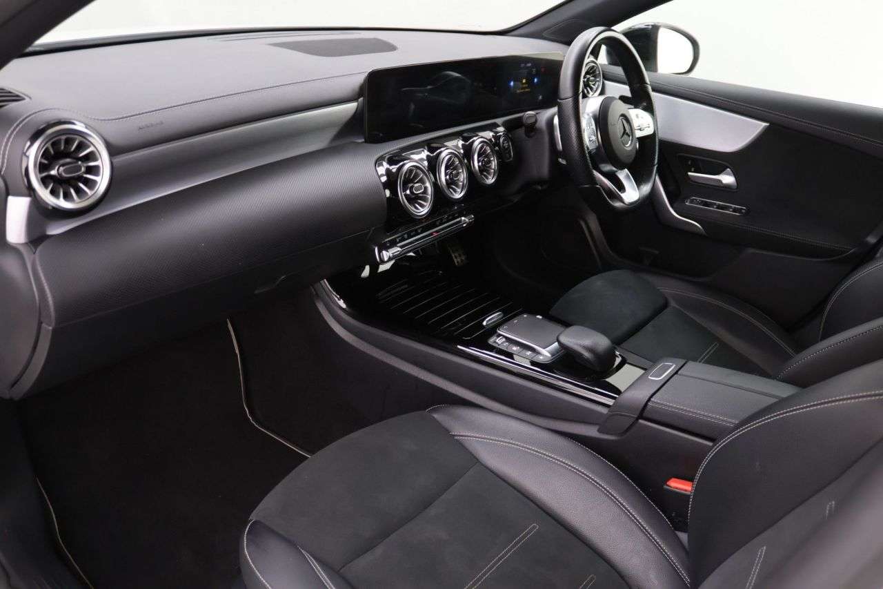 2021 MERCEDES-BENZ A CLASS 2021 MERCEDES-BENZ A CLASS