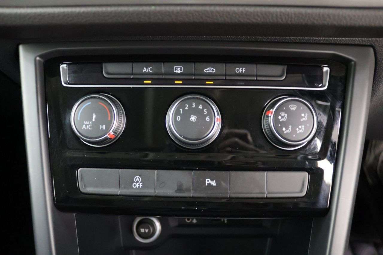 2017 VOLKSWAGEN TOURAN 2017 VOLKSWAGEN TOURAN