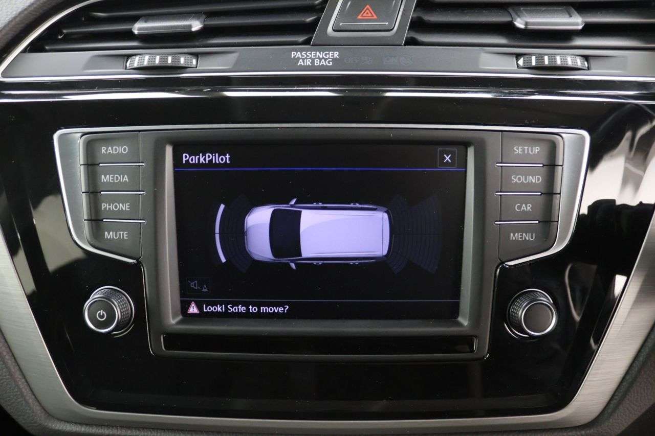 2017 VOLKSWAGEN TOURAN 2017 VOLKSWAGEN TOURAN
