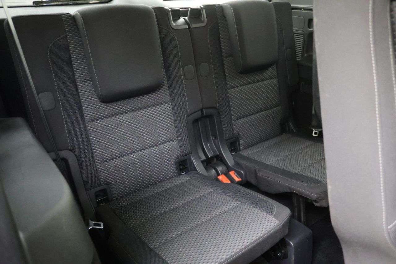 2017 VOLKSWAGEN TOURAN 2017 VOLKSWAGEN TOURAN
