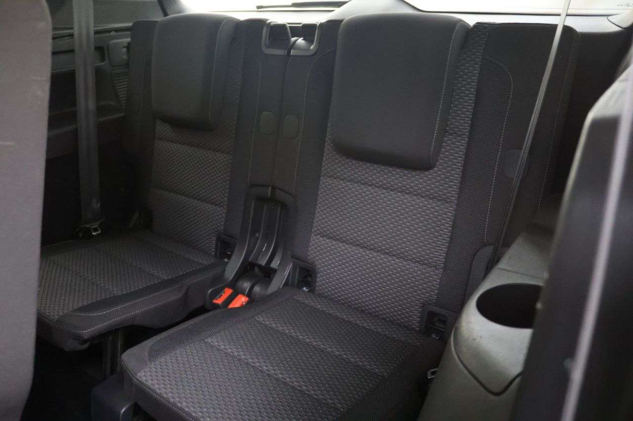 2017 VOLKSWAGEN TOURAN 2017 VOLKSWAGEN TOURAN