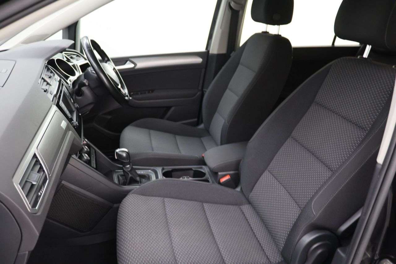 2017 VOLKSWAGEN TOURAN 2017 VOLKSWAGEN TOURAN
