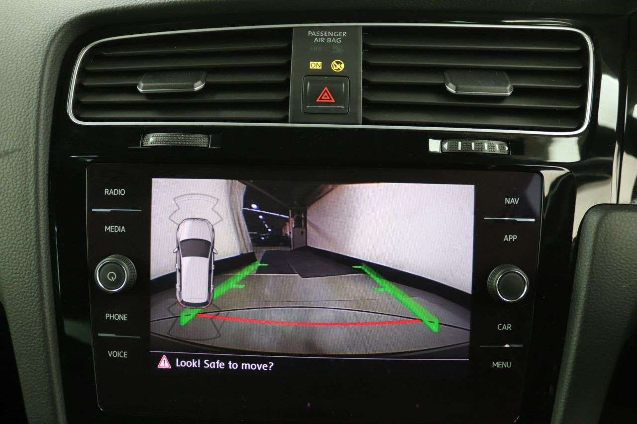 2017 VOLKSWAGEN GOLF 2017 VOLKSWAGEN GOLF