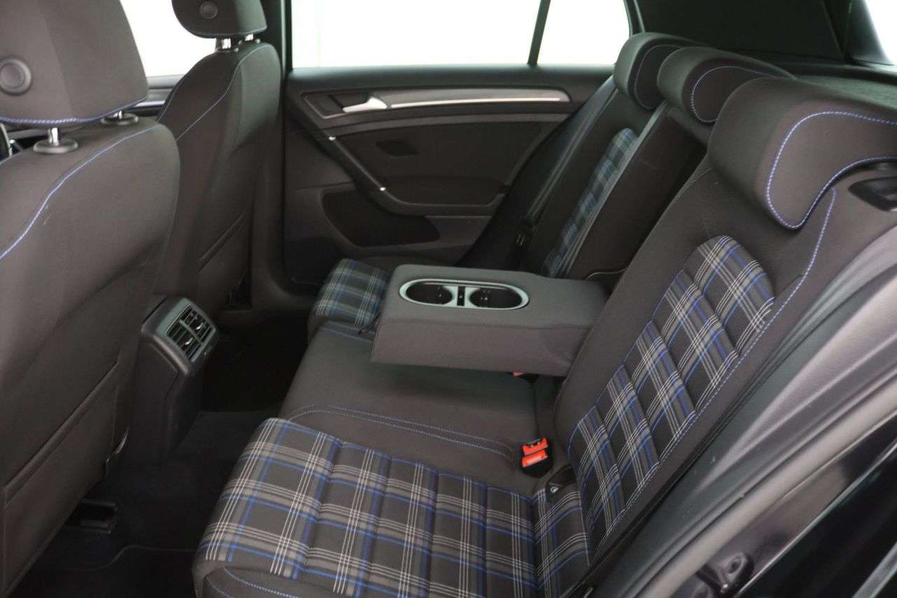 2017 VOLKSWAGEN GOLF 2017 VOLKSWAGEN GOLF