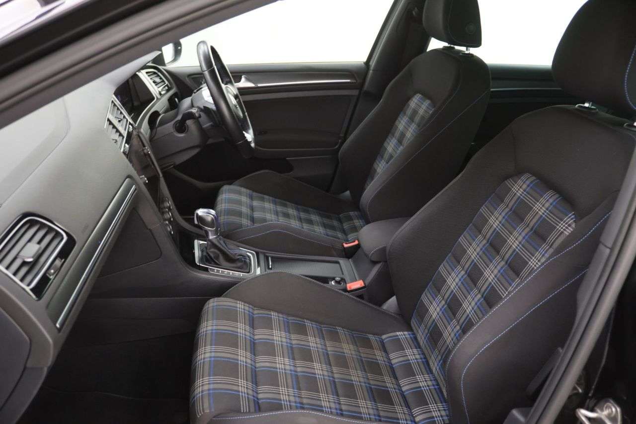 2017 VOLKSWAGEN GOLF 2017 VOLKSWAGEN GOLF