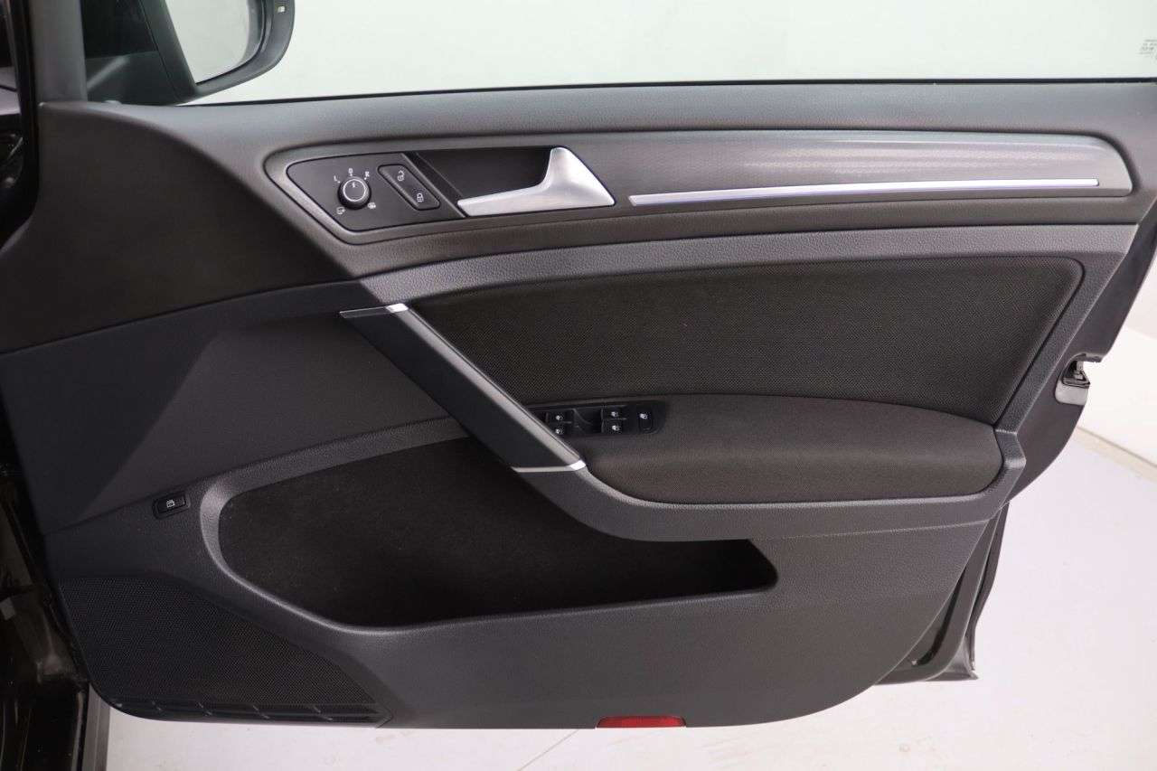 2017 VOLKSWAGEN GOLF 2017 VOLKSWAGEN GOLF