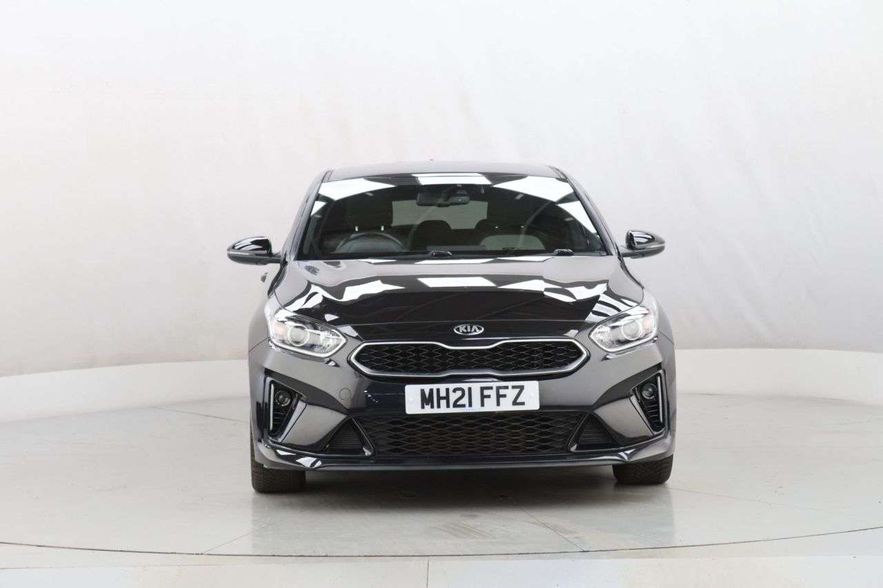 A 2021 KIA PROCEED 1.5 T-GDi GT-Line Shooting Brake 5dr Petrol DCT Euro 6 (s/s) (158 bhp) A 2021 KIA PROCEED 1.5 T-GDi GT-Line Shooting Brake 5dr Petrol DCT Euro 6 (s/s) (158 bhp)