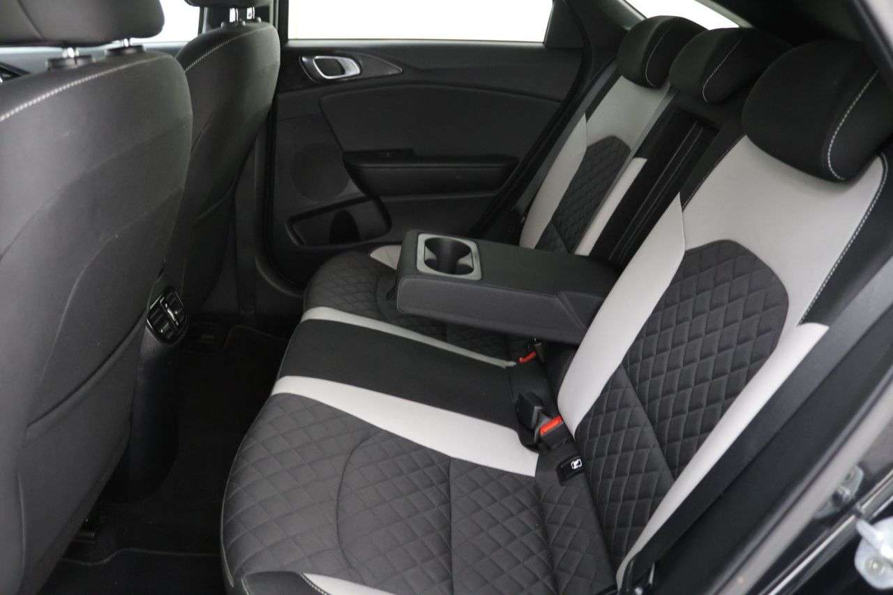 2021 KIA PROCEED 2021 KIA PROCEED