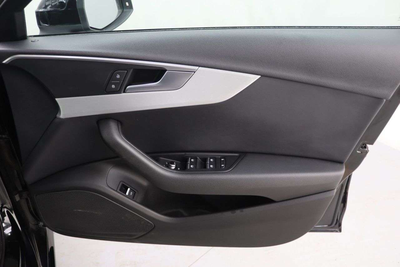 2016 AUDI A4 2016 AUDI A4