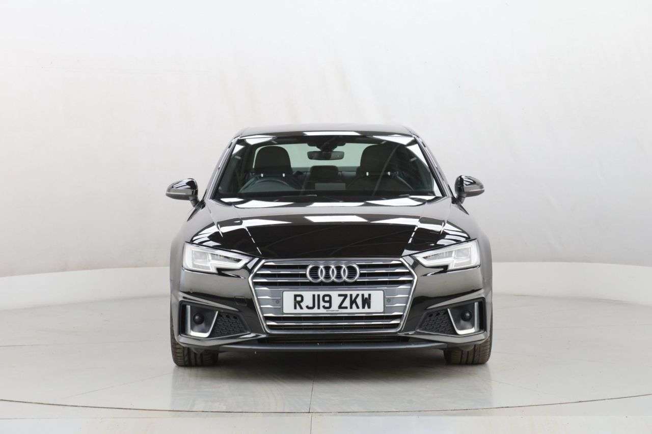 A 2019 AUDI A4 2.0 TFSI 40 S line Saloon 4dr Petrol S Tronic Euro 6 (s/s) (190 ps) A 2019 AUDI A4 2.0 TFSI 40 S line Saloon 4dr Petrol S Tronic Euro 6 (s/s) (190 ps)