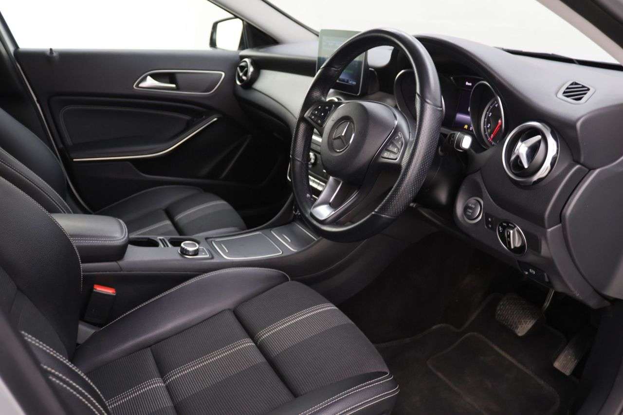 2019 MERCEDES-BENZ GLA CLASS 2019 MERCEDES-BENZ GLA CLASS