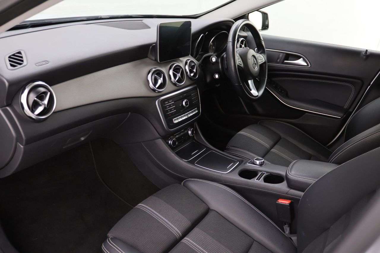 2019 MERCEDES-BENZ GLA CLASS 2019 MERCEDES-BENZ GLA CLASS