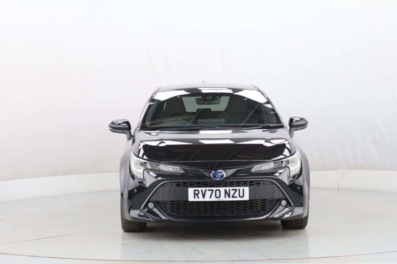 A 2020 TOYOTA COROLLA 1.8 VVT-h GPF Design Hatchback 5dr Petrol Hybrid CVT Euro 6 (s/s) (122 ps) A 2020 TOYOTA COROLLA 1.8 VVT-h GPF Design Hatchback 5dr Petrol Hybrid CVT Euro 6 (s/s) (122 ps)