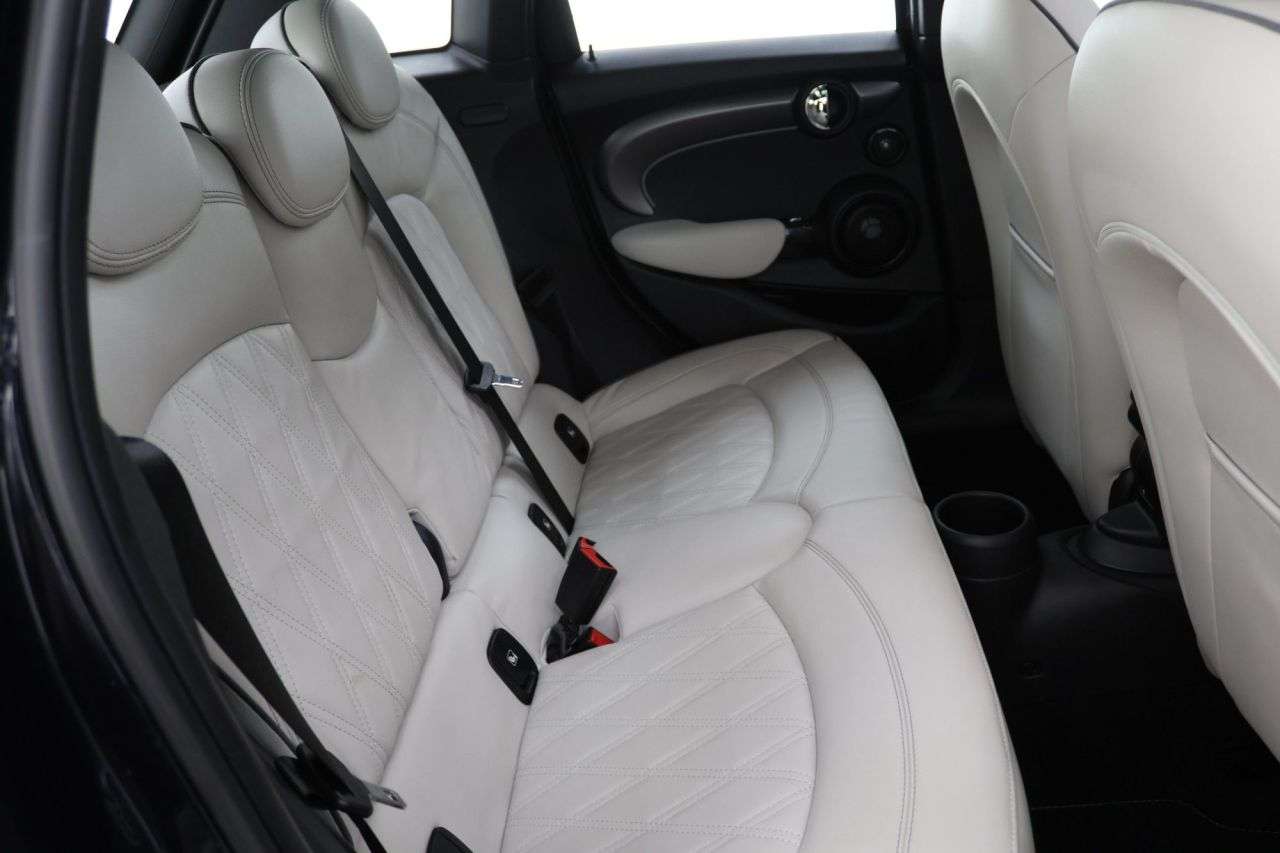 2021 MINI HATCH 2021 MINI HATCH