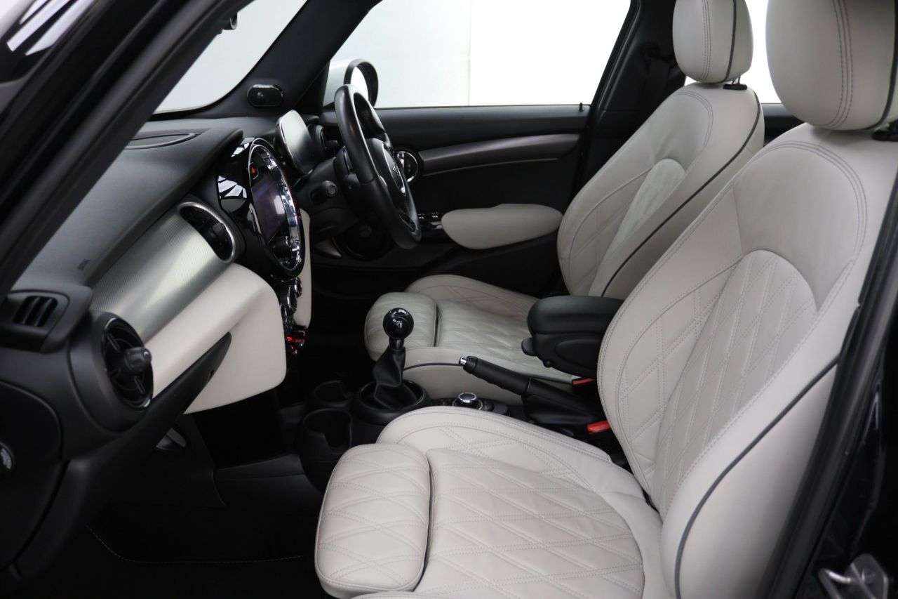 2021 MINI HATCH 2021 MINI HATCH