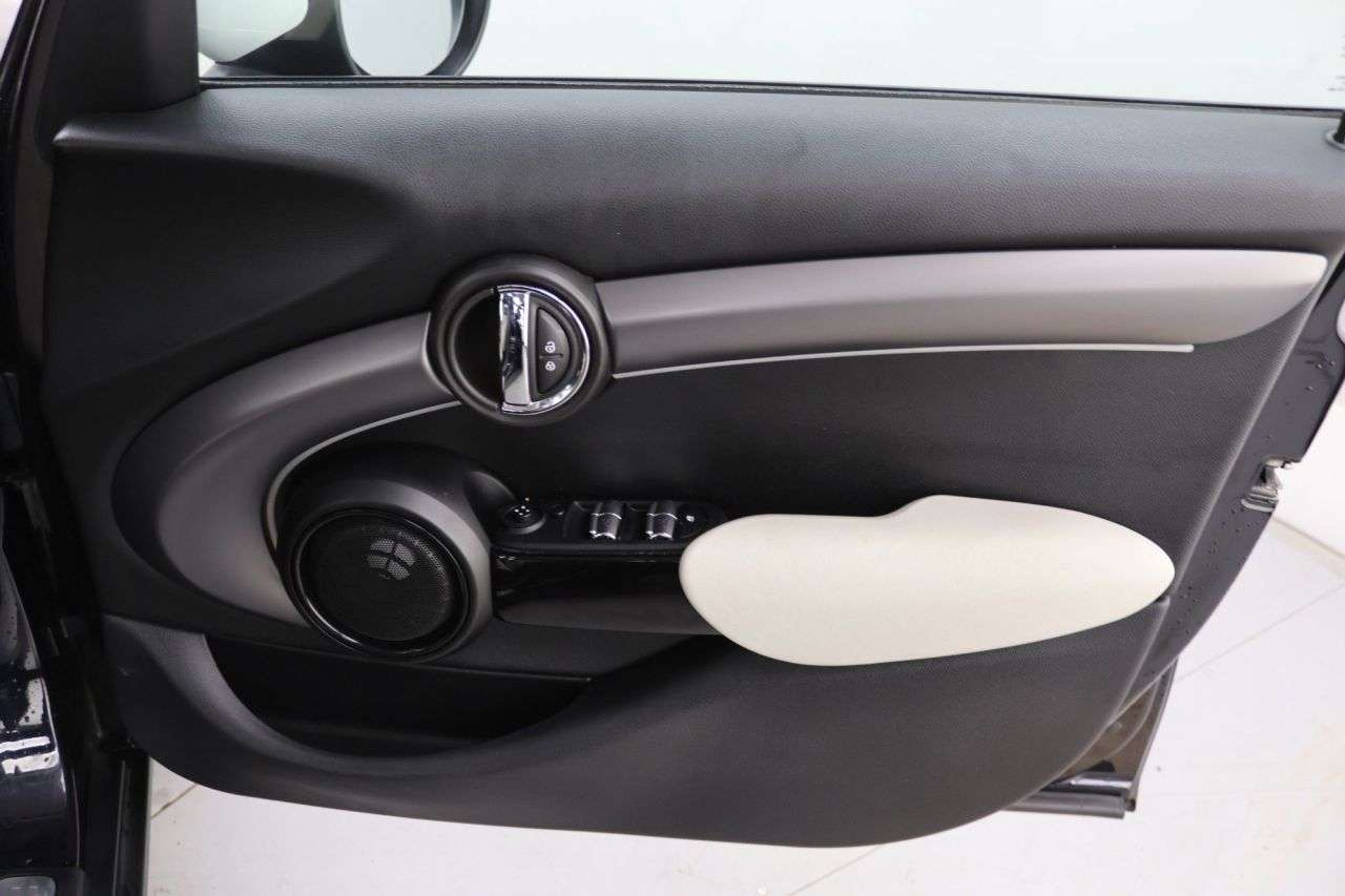 2021 MINI HATCH 2021 MINI HATCH