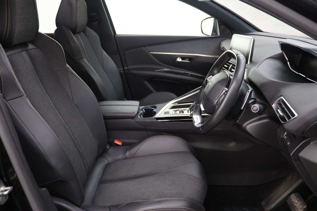 2020 PEUGEOT 3008 2020 PEUGEOT 3008