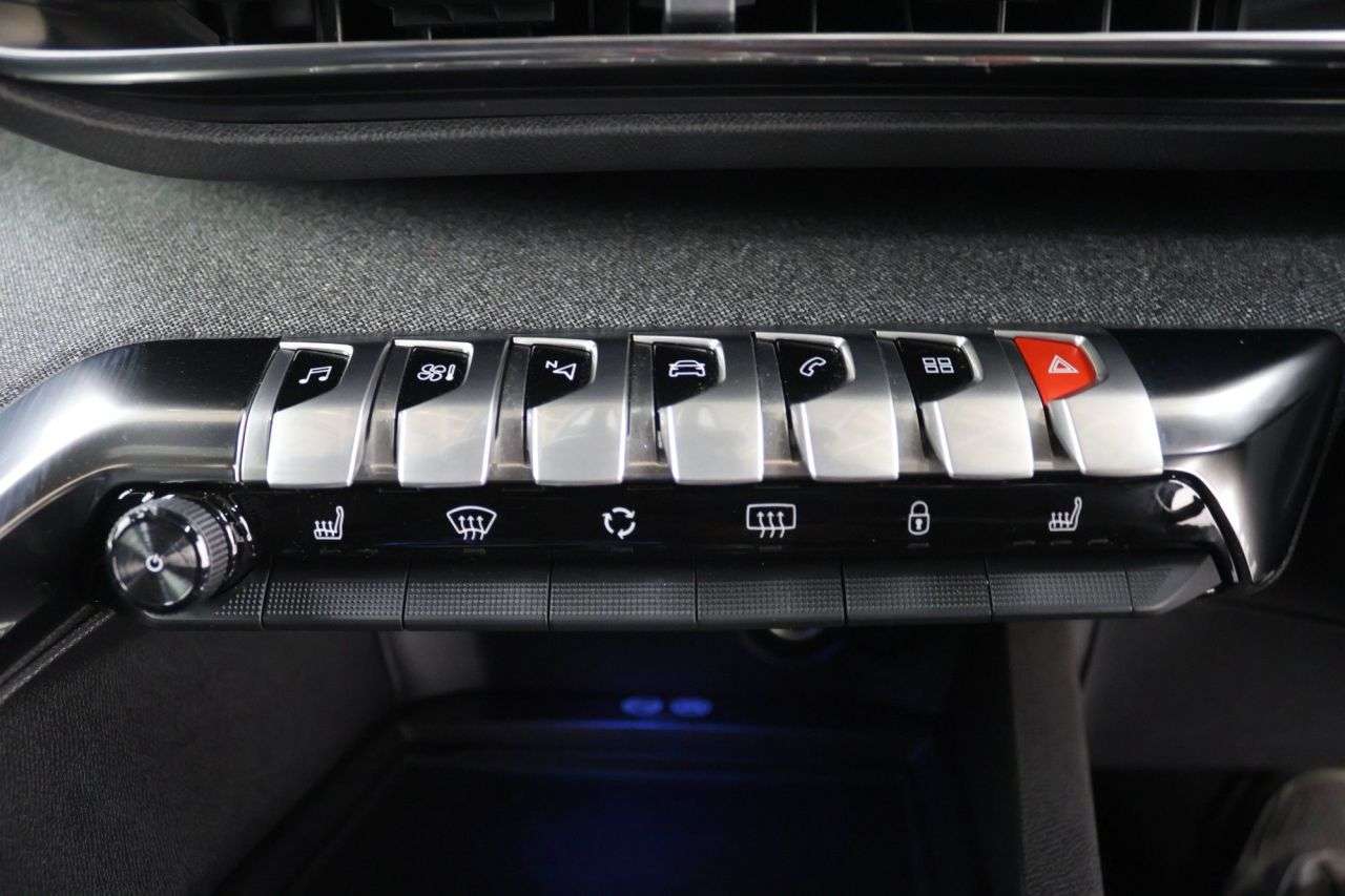 2020 PEUGEOT 3008 2020 PEUGEOT 3008