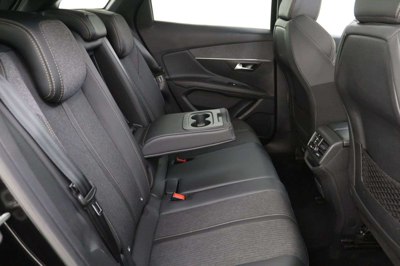 2020 PEUGEOT 3008 2020 PEUGEOT 3008