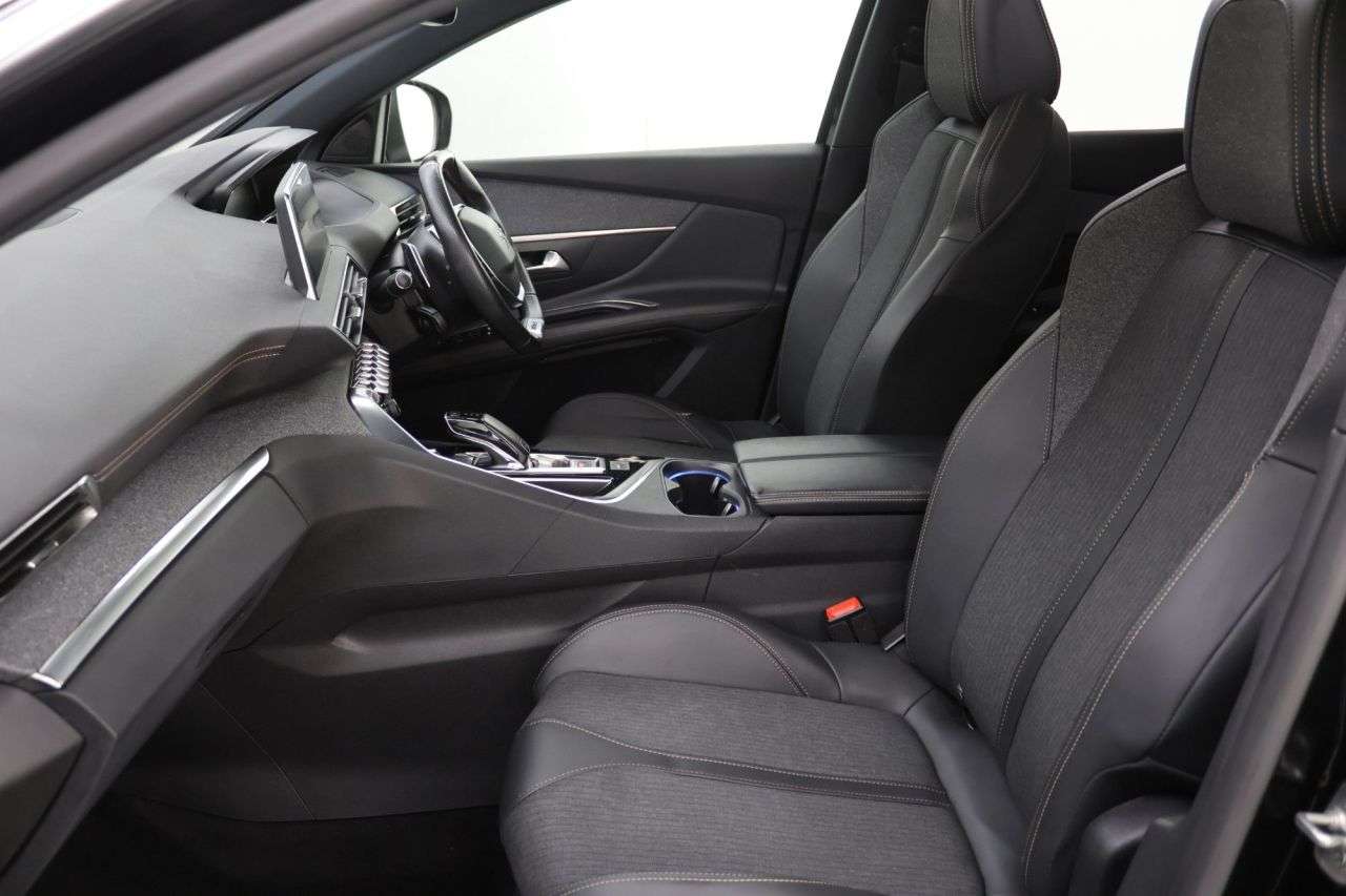 2020 PEUGEOT 3008 2020 PEUGEOT 3008