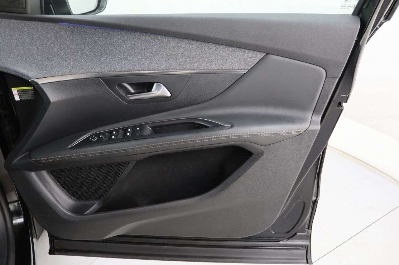 2020 PEUGEOT 3008 2020 PEUGEOT 3008