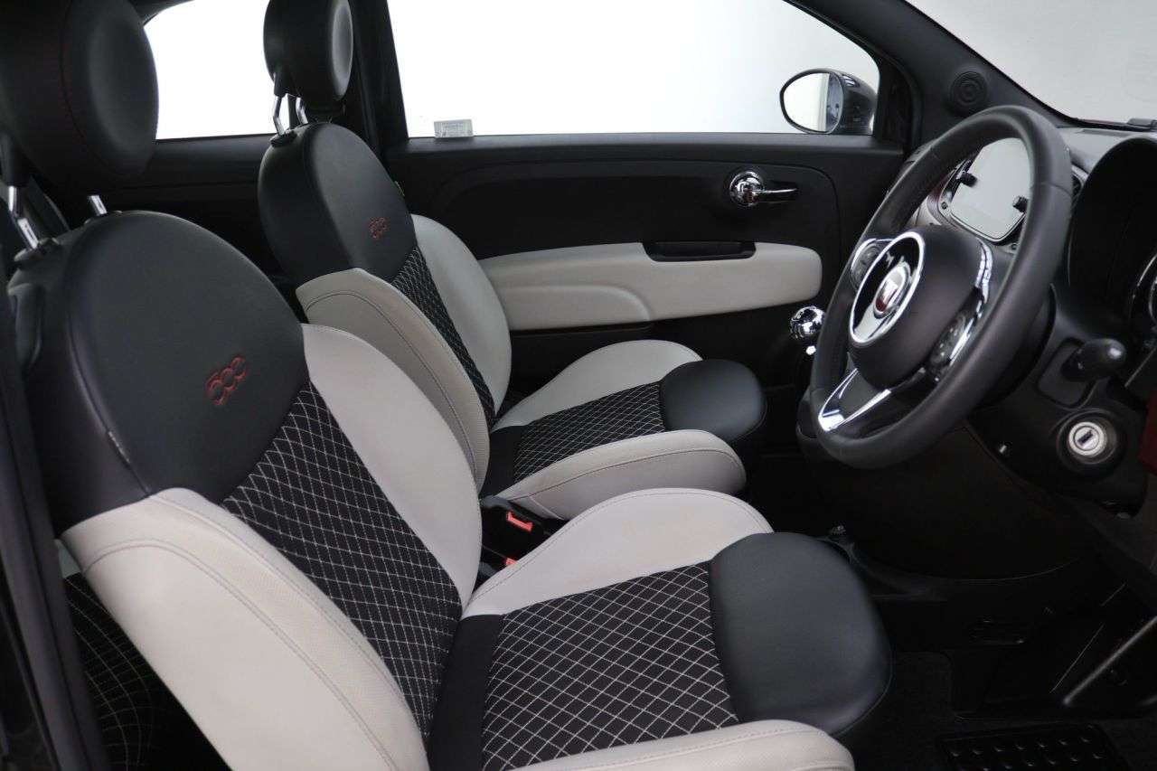 2021 FIAT 500 2021 FIAT 500