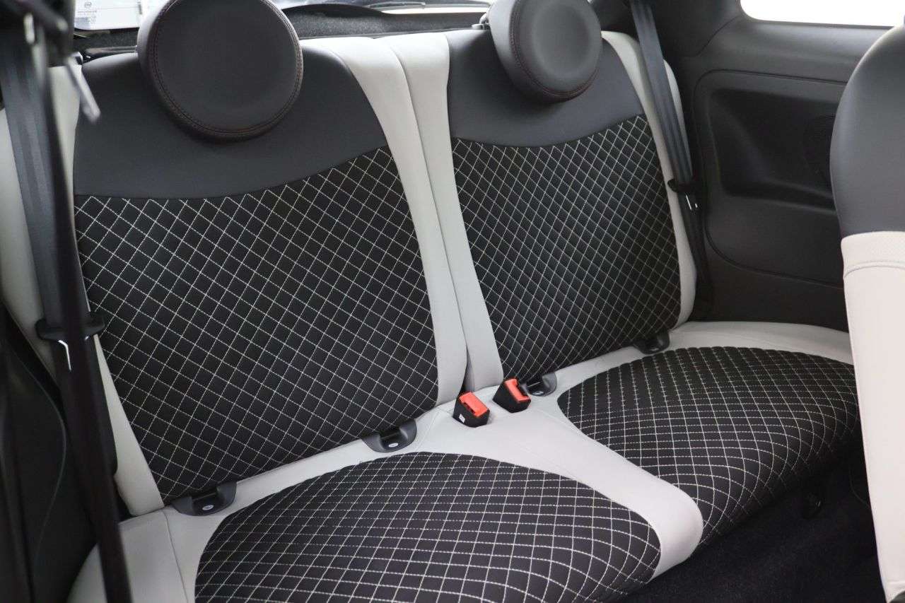 2021 FIAT 500 2021 FIAT 500