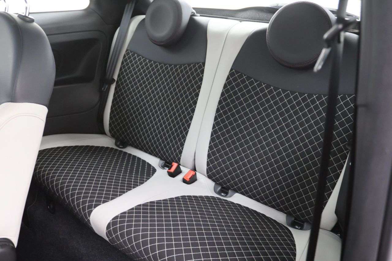 2021 FIAT 500 2021 FIAT 500