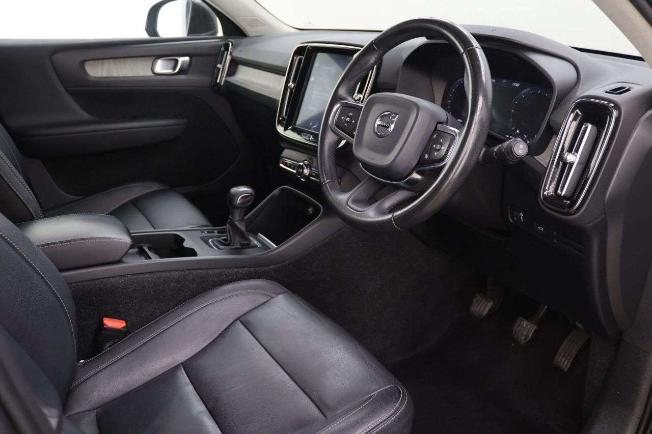 2018 VOLVO XC40 2018 VOLVO XC40