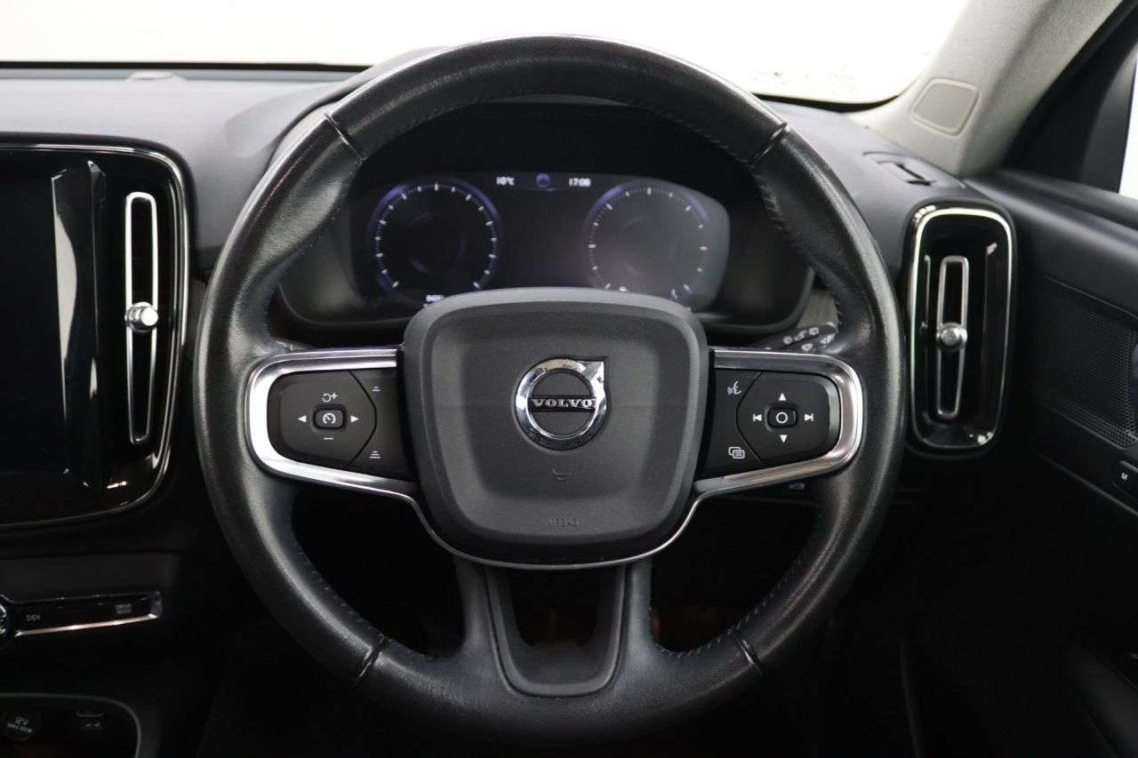 2018 VOLVO XC40 2018 VOLVO XC40