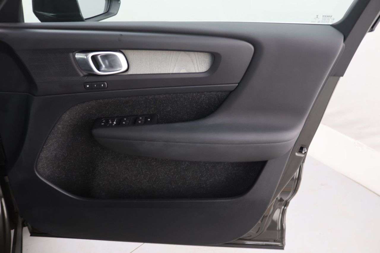 2018 VOLVO XC40 2018 VOLVO XC40