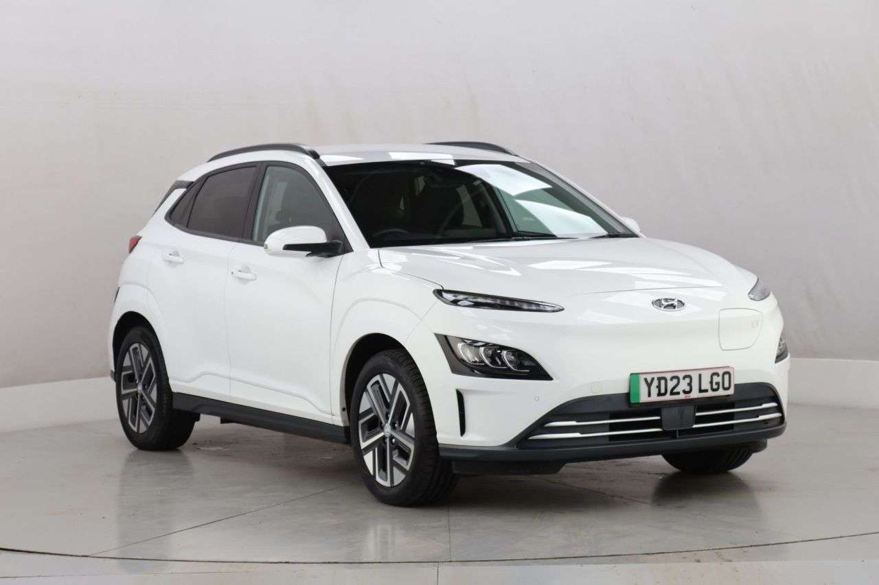 A 2023 HYUNDAI KONA 39kWh Premium SUV 5dr Electric Auto (10.5kW Charger) (136 ps) A 2023 HYUNDAI KONA 39kWh Premium SUV 5dr Electric Auto (10.5kW Charger) (136 ps)