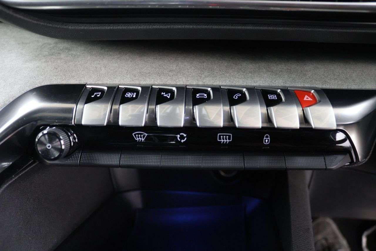 2021 PEUGEOT 3008 2021 PEUGEOT 3008