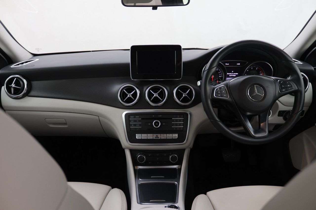 2018 MERCEDES-BENZ GLA CLASS 2018 MERCEDES-BENZ GLA CLASS