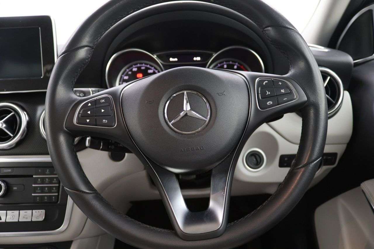 2018 MERCEDES-BENZ GLA CLASS 2018 MERCEDES-BENZ GLA CLASS