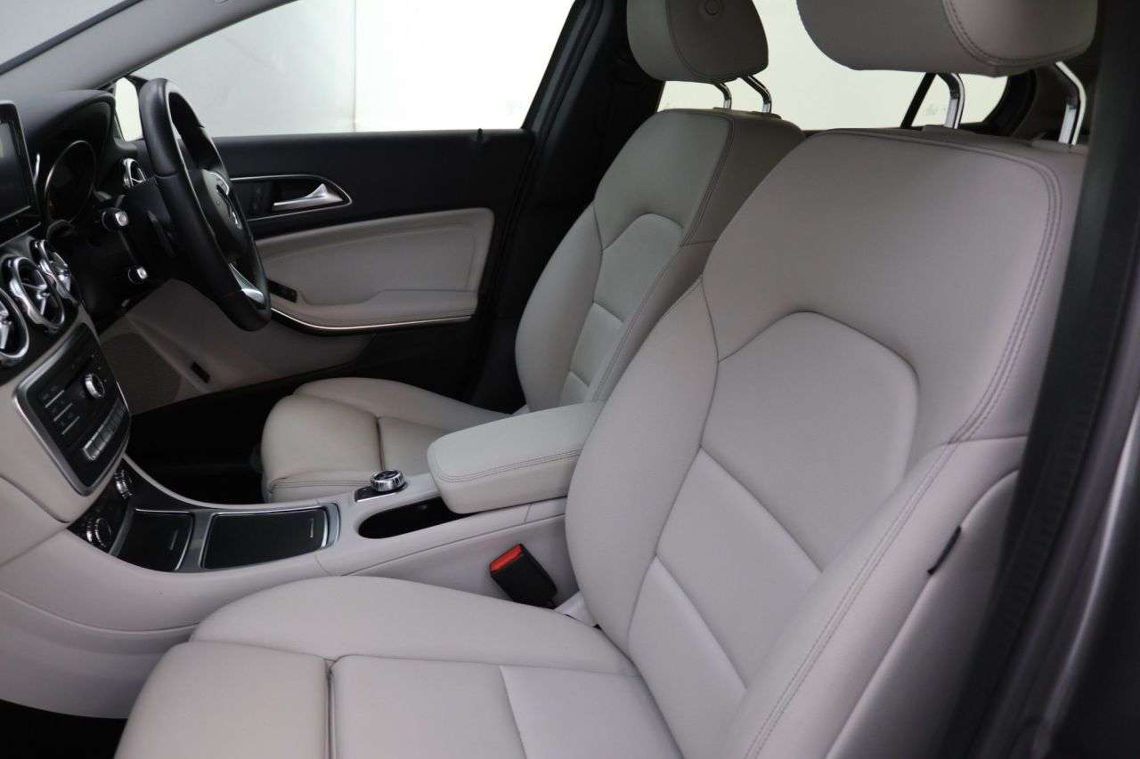 2018 MERCEDES-BENZ GLA CLASS 2018 MERCEDES-BENZ GLA CLASS