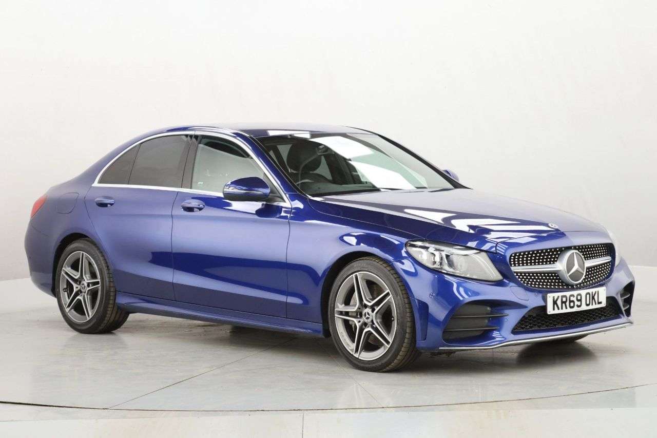A 2019 MERCEDES-BENZ C CLASS 2.0 C300d AMG Line (Premium) Saloon 4dr Diesel G-Tronic+ Euro 6 (s/s) (245 A 2019 MERCEDES-BENZ C CLASS 2.0 C300d AMG Line (Premium) Saloon 4dr Diesel G-Tronic+ Euro 6 (s/s) (245