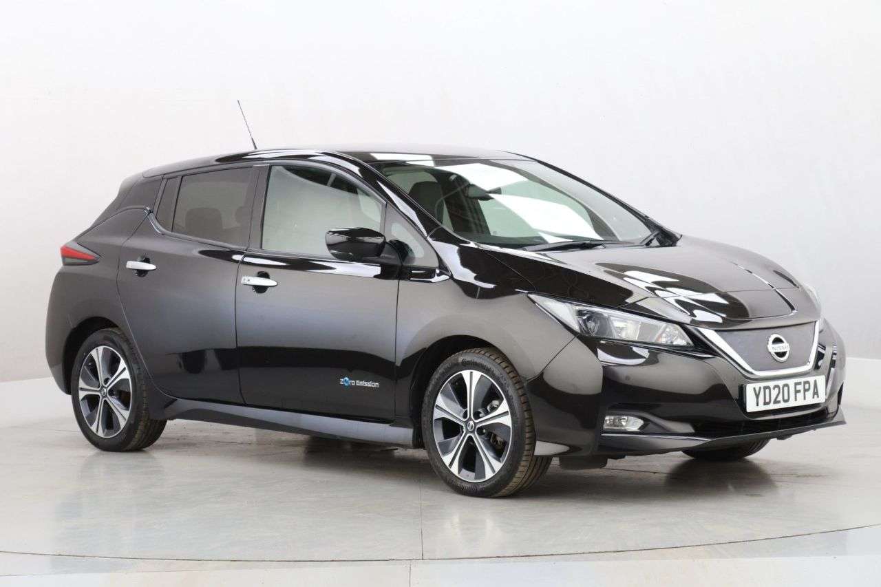 A 2020 NISSAN LEAF 40kWh N-Connecta Hatchback 5dr Electric Auto (150 ps) A 2020 NISSAN LEAF 40kWh N-Connecta Hatchback 5dr Electric Auto (150 ps)