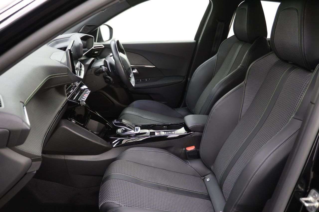 2021 PEUGEOT 2008 2021 PEUGEOT 2008