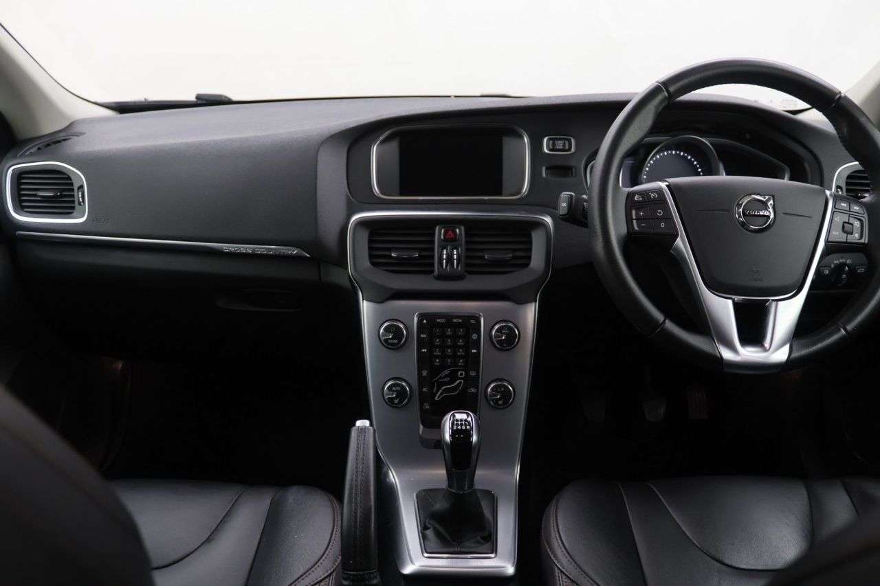 2018 VOLVO V40 CROSS COUNTRY 2018 VOLVO V40 CROSS COUNTRY