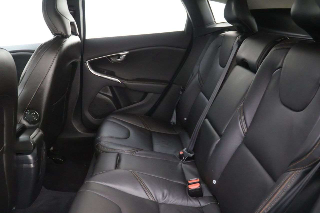 2018 VOLVO V40 CROSS COUNTRY 2018 VOLVO V40 CROSS COUNTRY