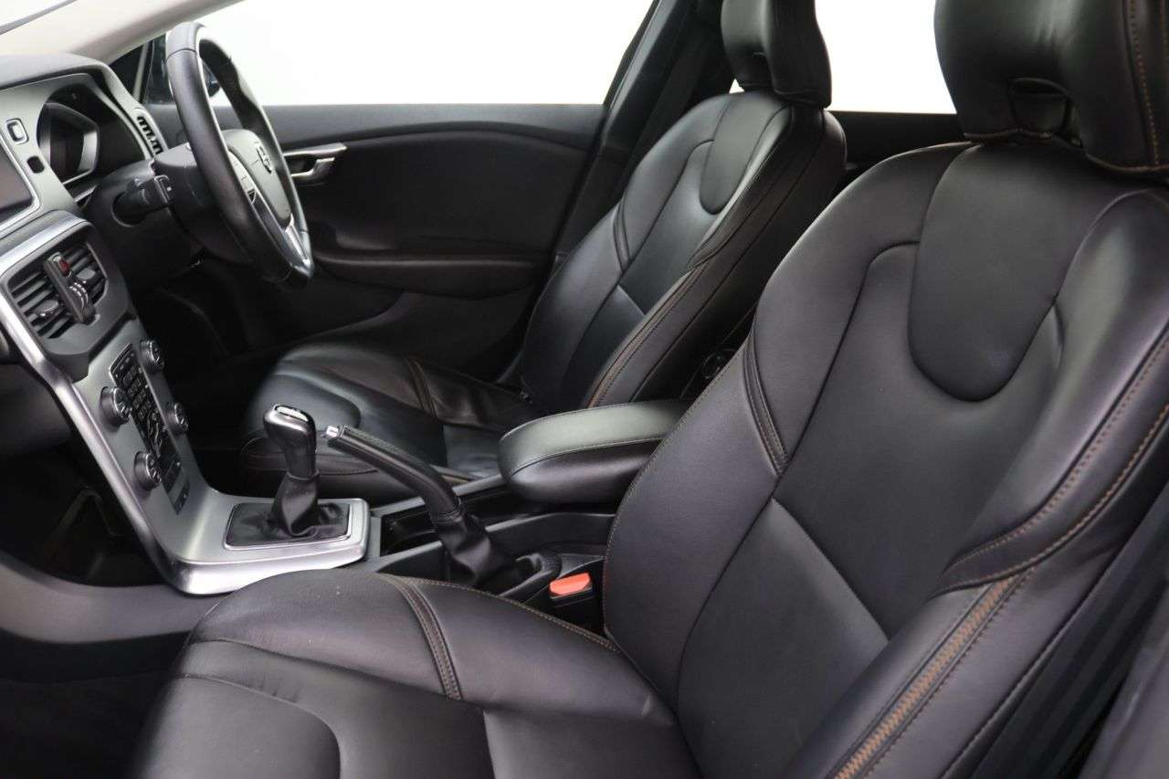 2018 VOLVO V40 CROSS COUNTRY 2018 VOLVO V40 CROSS COUNTRY