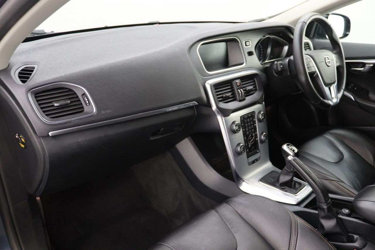 2018 VOLVO V40 CROSS COUNTRY 2018 VOLVO V40 CROSS COUNTRY