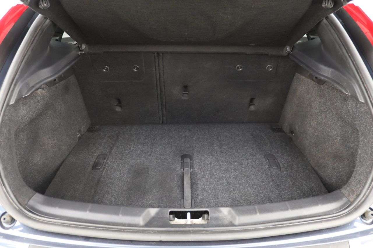 2018 VOLVO V40 CROSS COUNTRY 2018 VOLVO V40 CROSS COUNTRY