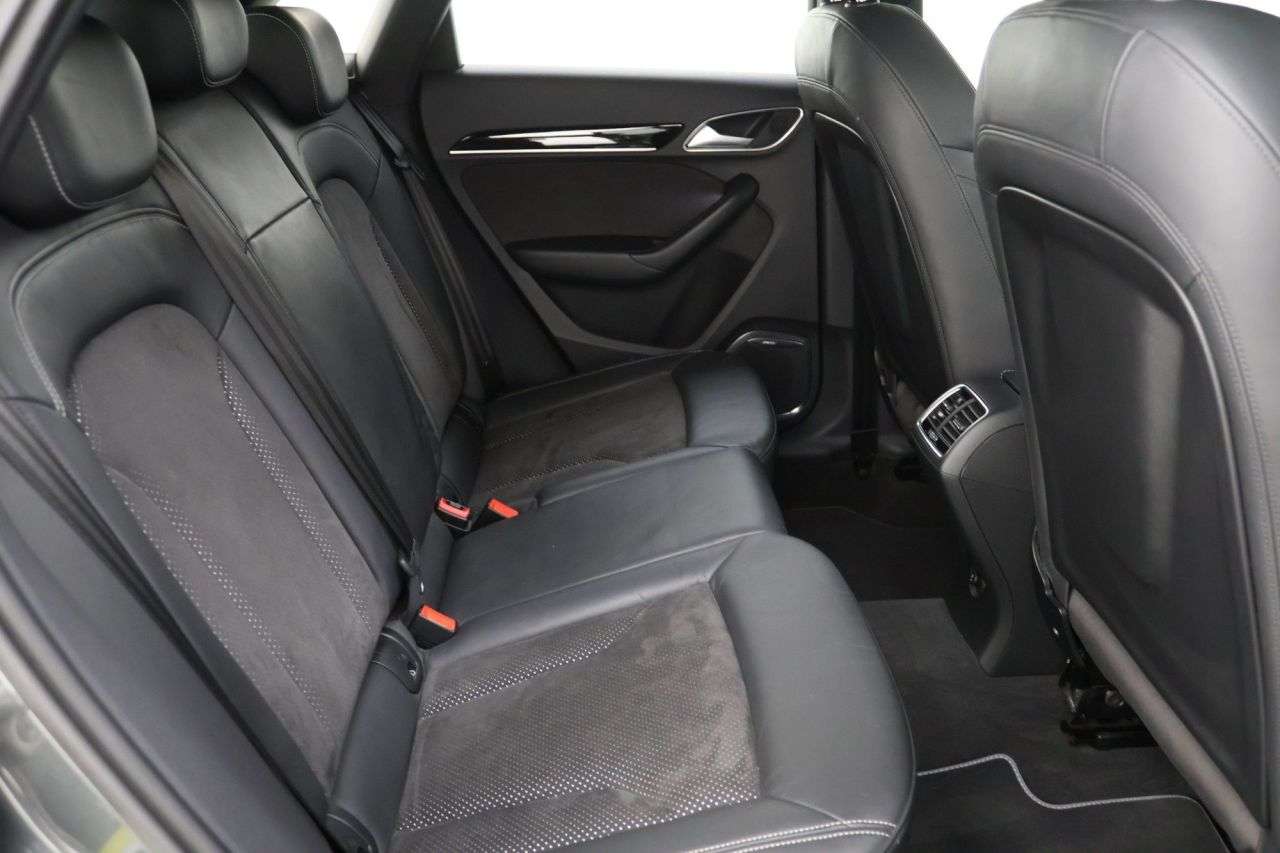 2018 AUDI Q3 2018 AUDI Q3